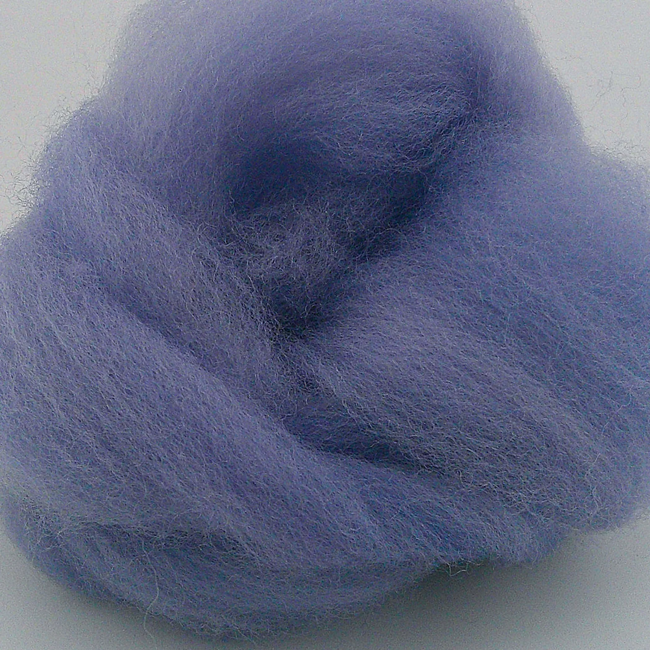 Lavender Haze - Hand Dyed Purple Fiber Roving - 0.17 oz / 5 g - Falkland Wool - Image 3