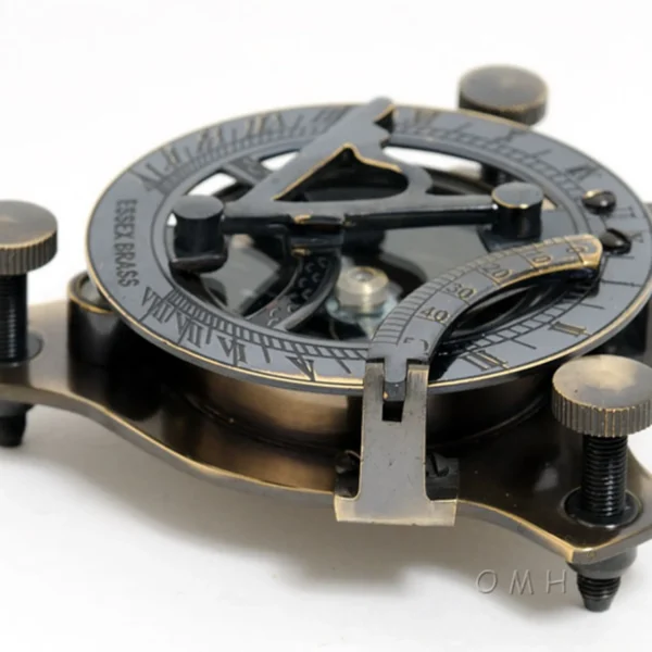 Fully Functional Sundial Compass in Wooden Box (Medium)