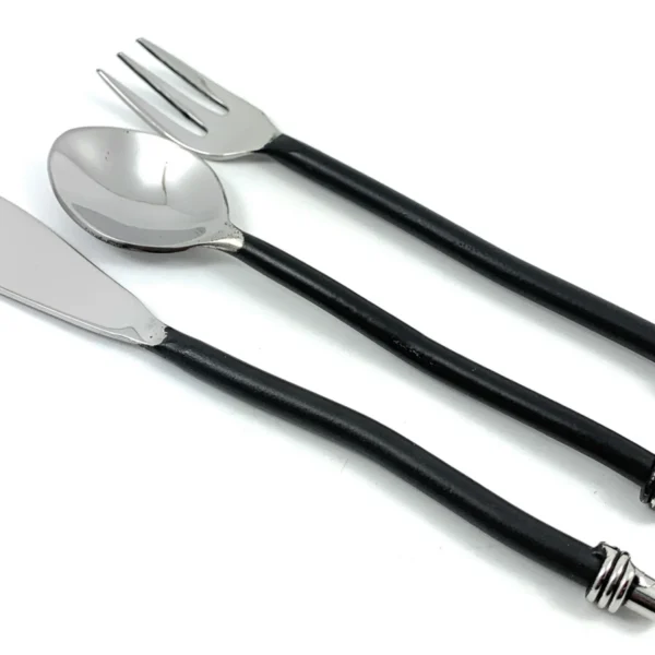 Vibhsa Breakfast Flatware Set of 18 Pieces (Black, Twisted)