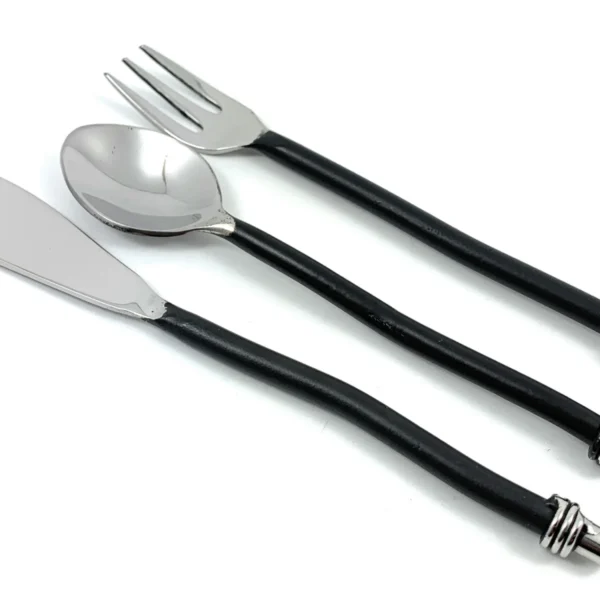 Vibhsa Breakfast Flatware Set of 24 Pieces (Black, Twisted)