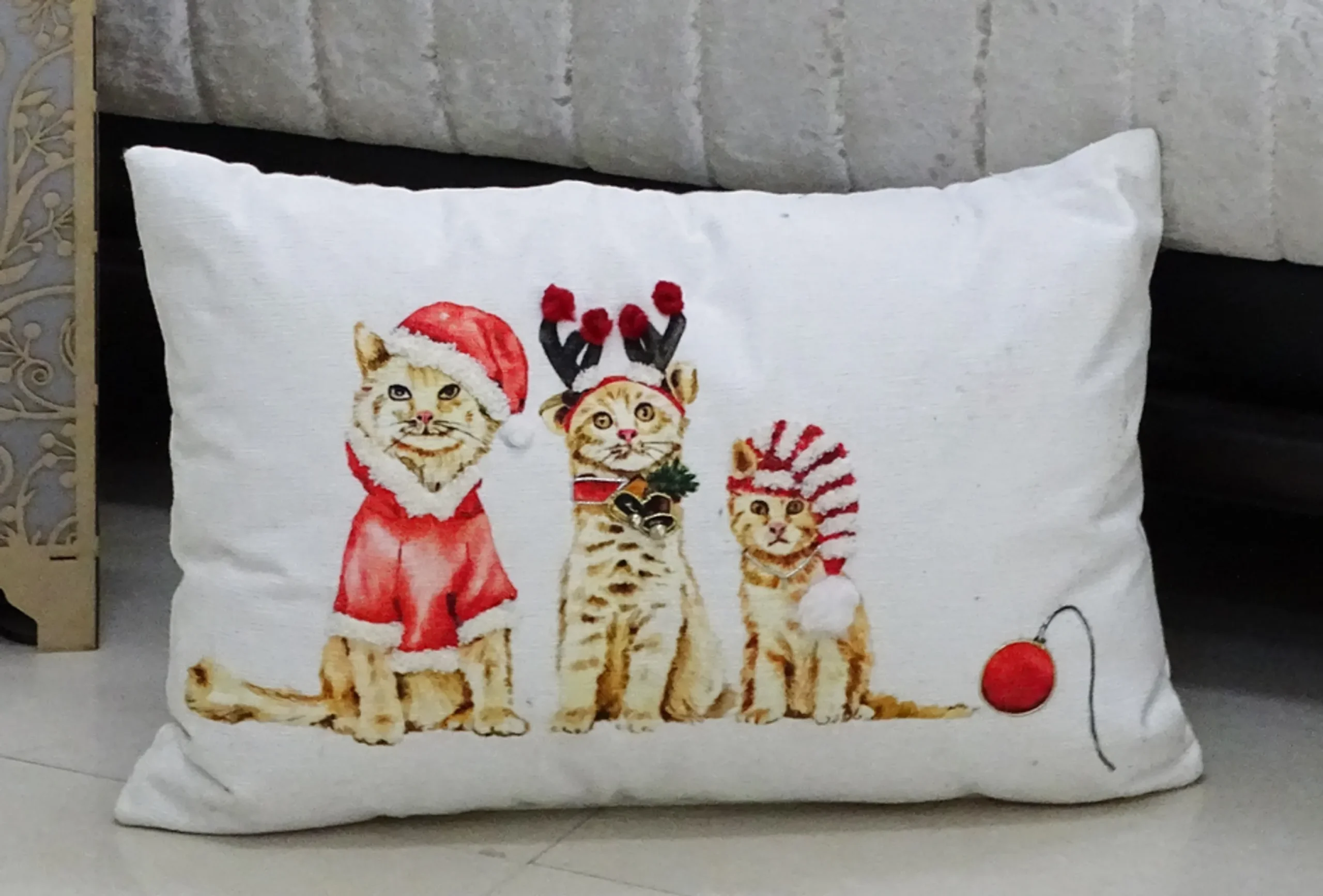 810043922029.0.td_size_1 Chicos Home 14"x 20" Christmas Throw Pillow for couch- Cat Sisters - Image 1