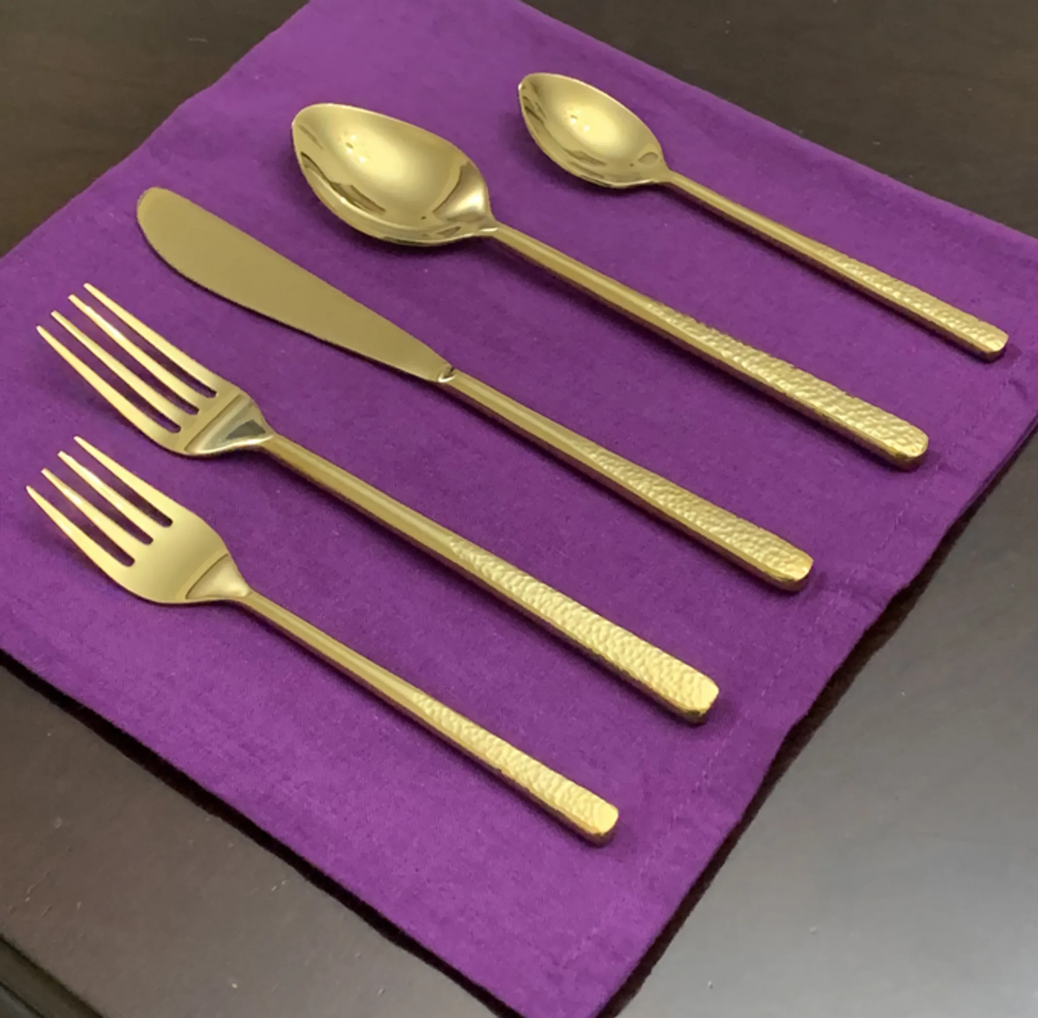 810043922555.0.td_size_1 Vibhsa 20 Piece Gold Flatware Set, Service for 4 - Image 1
