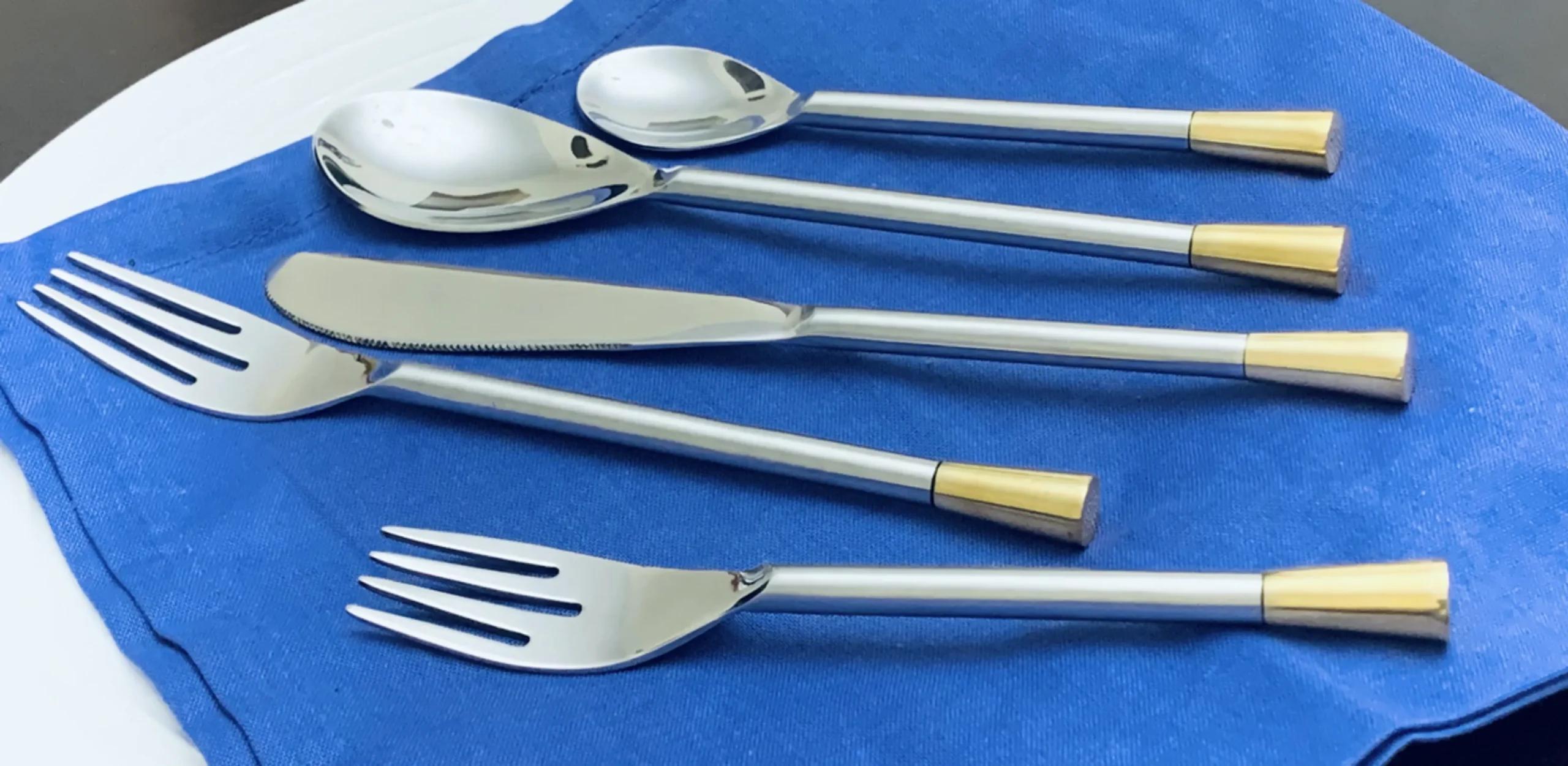 810043922746.0.td_size_1-1.webp Vibhsa Flatware 5 Piece Place Setting - Image 1